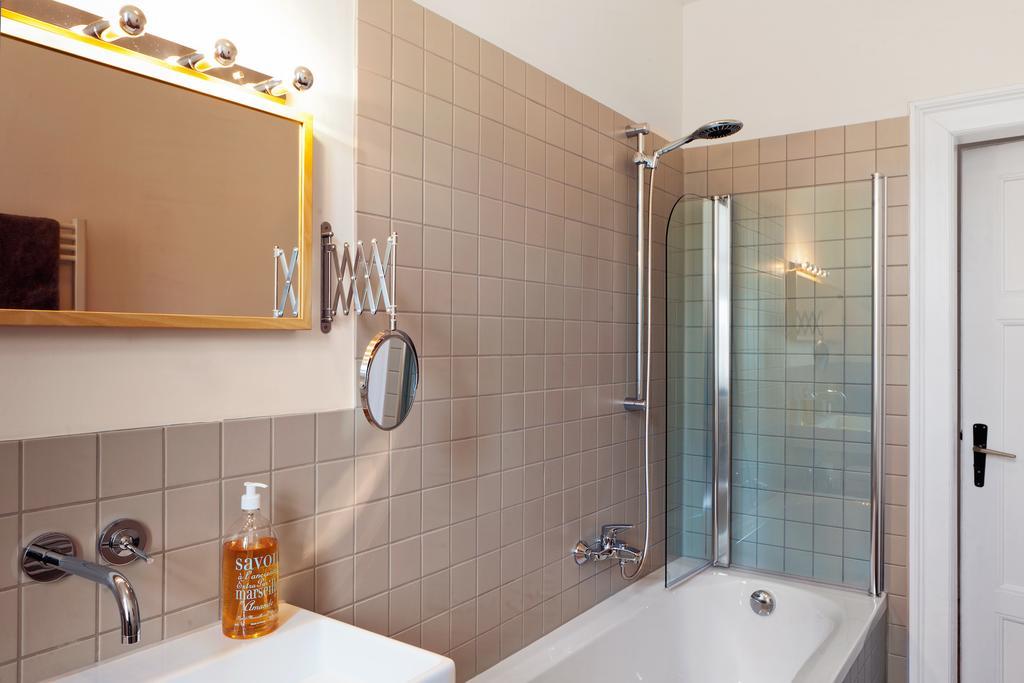 Design Apartments "Hier War Goethe Nie" Weimar  Chambre photo